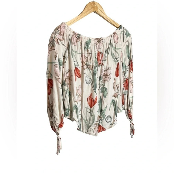 NWOT Revolve ASTR The Label Chavelle Top Medium Off The Shoulder Floral Cropped - Picture 6 of 8